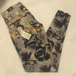 Desert gold hot pant